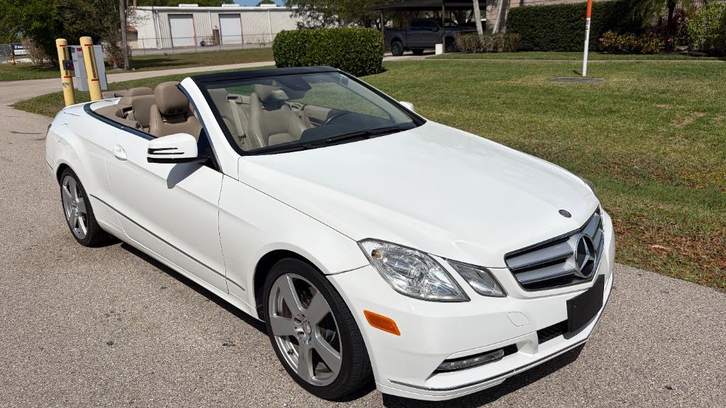 2013 Mercedes-Benz E-Class E350's photo